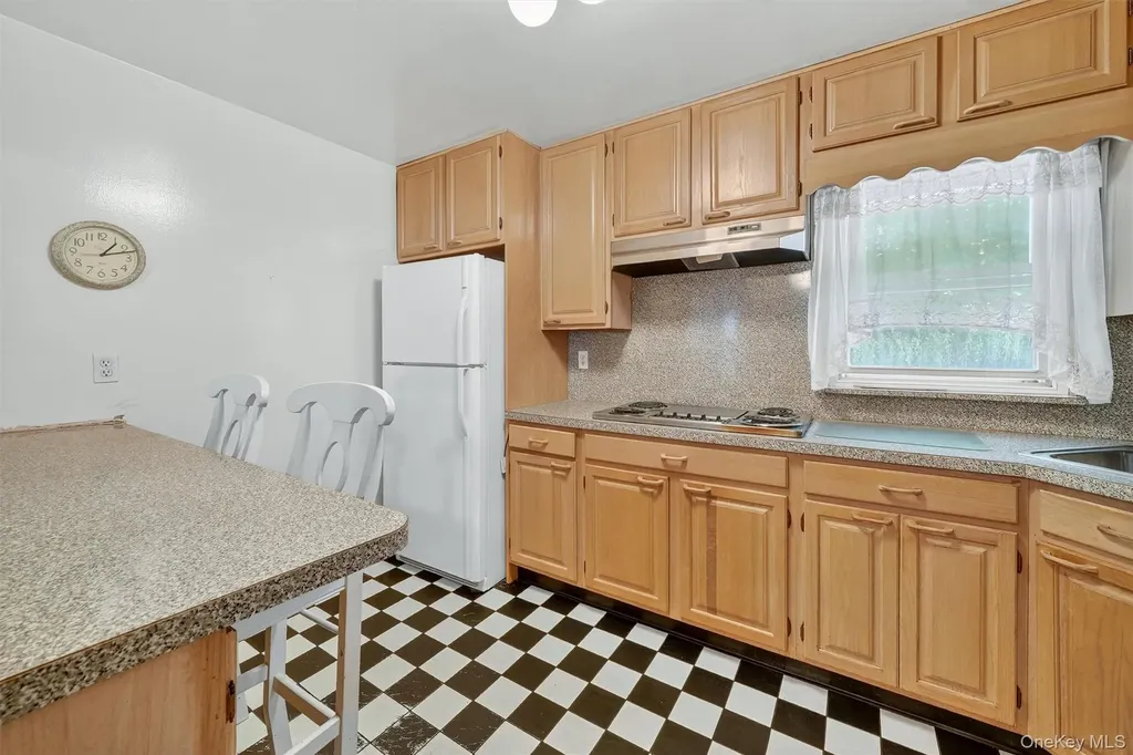 34 Custis Avenue White Plains NY 10603