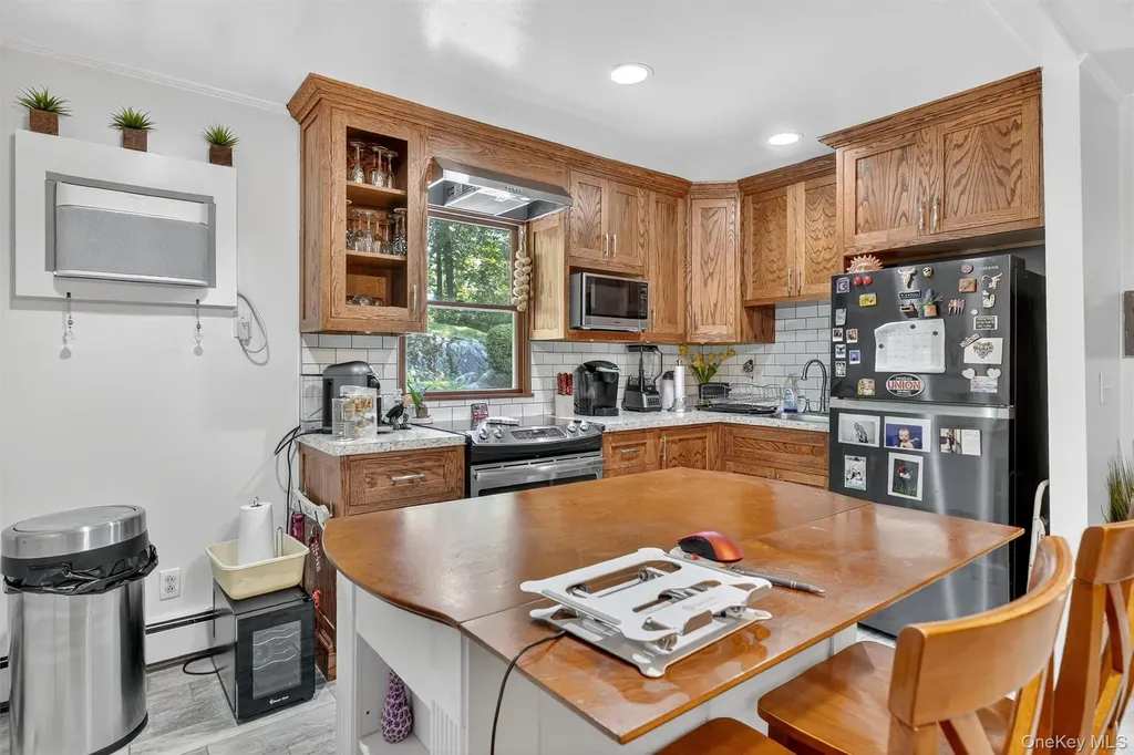 34 Custis Avenue White Plains NY 10603