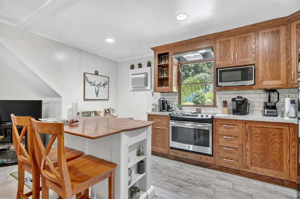 34 Custis Avenue White Plains NY 10603