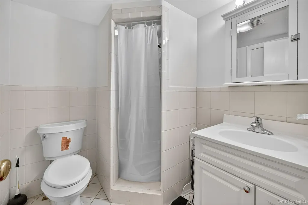 34 Custis Avenue White Plains NY 10603