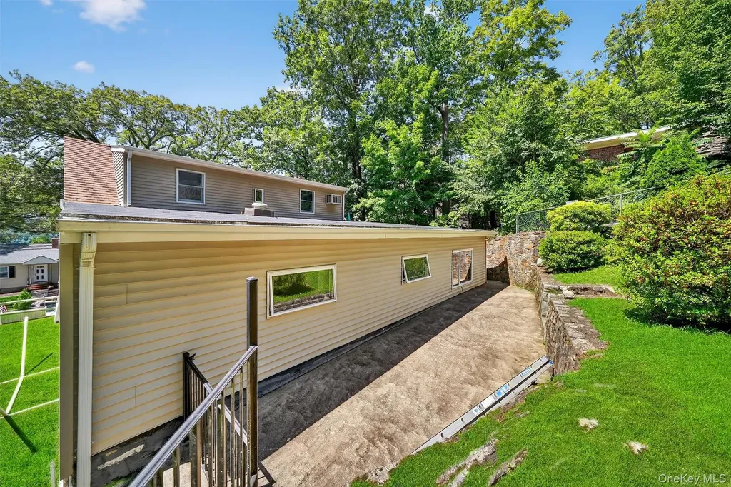 34 Custis Avenue White Plains NY 10603