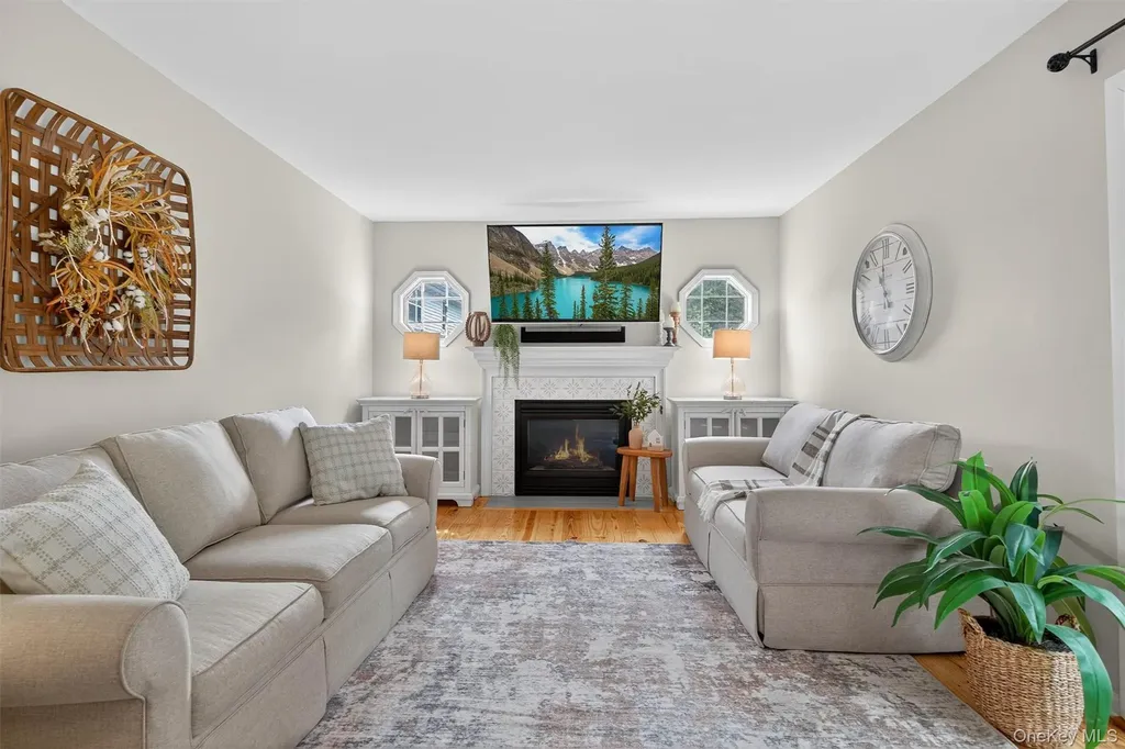 38 Wavey Willow Lane Montgomery NY 12549