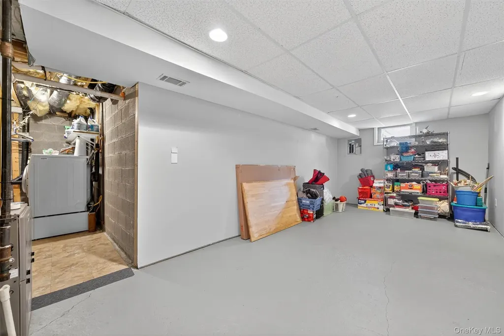 38 Wavey Willow Lane Montgomery NY 12549