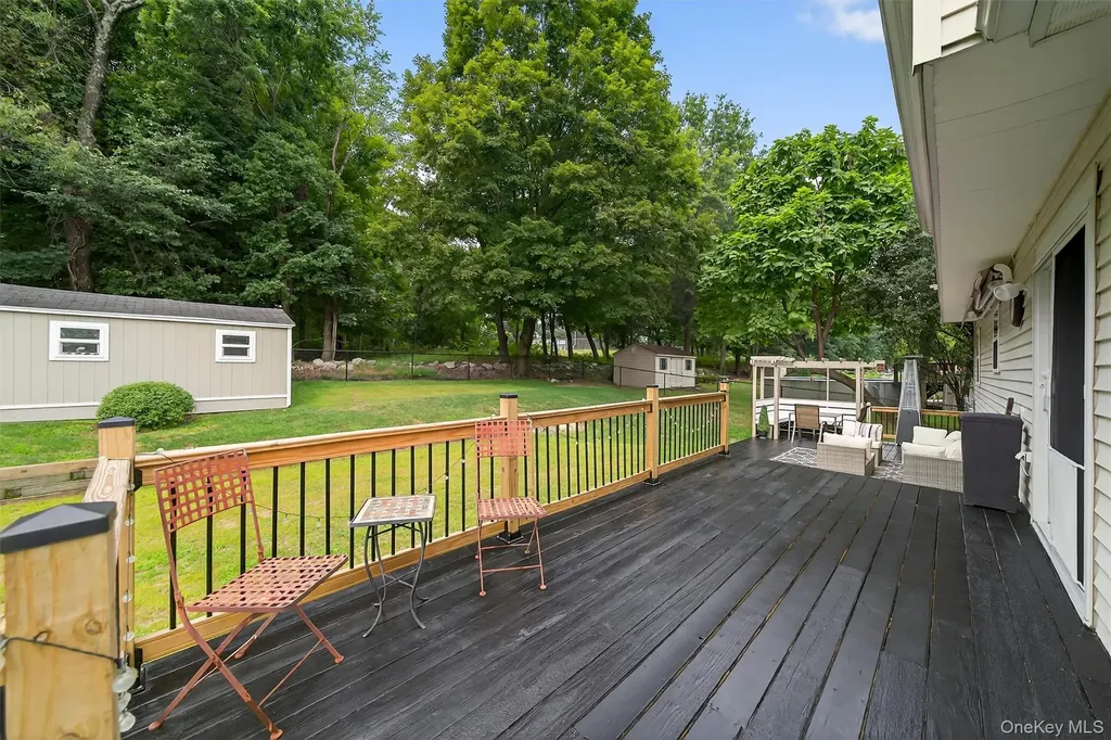 38 Wavey Willow Lane Montgomery NY 12549