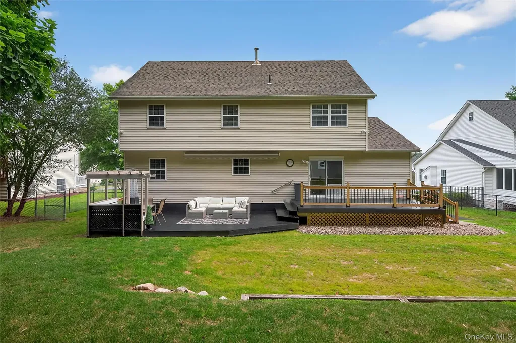 38 Wavey Willow Lane Montgomery NY 12549