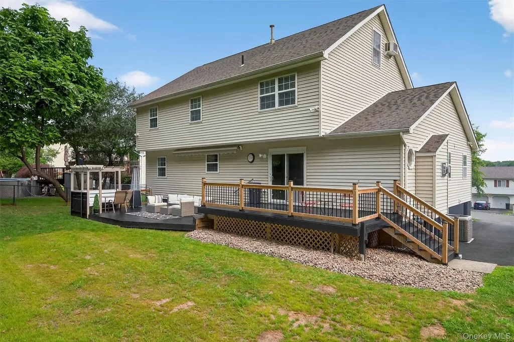 38 Wavey Willow Lane Montgomery NY 12549