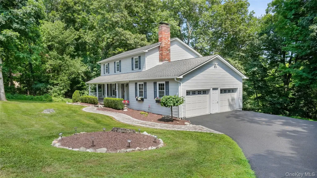 16 Pellbridge Drive Hopewell Junction NY 12533