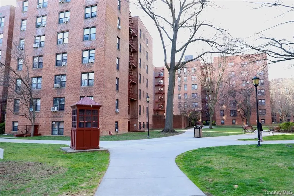 15029 72nd Road Flushing NY 11367