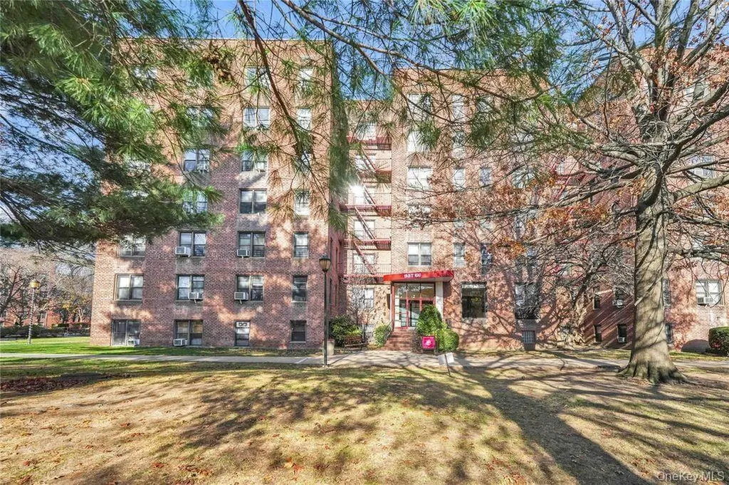 15029 72nd Road Flushing NY 11367