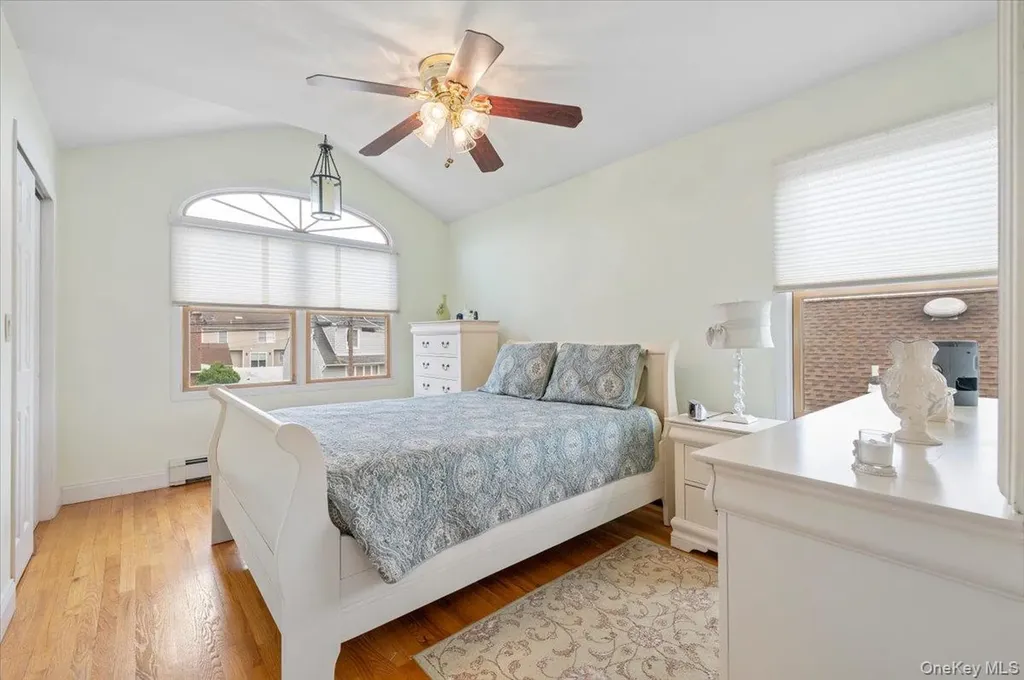 189 N Windhorst Avenue Bethpage NY 11714