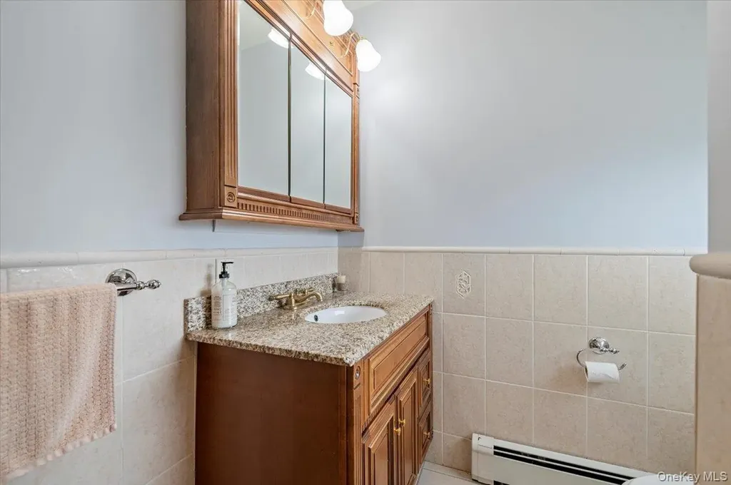 189 N Windhorst Avenue Bethpage NY 11714