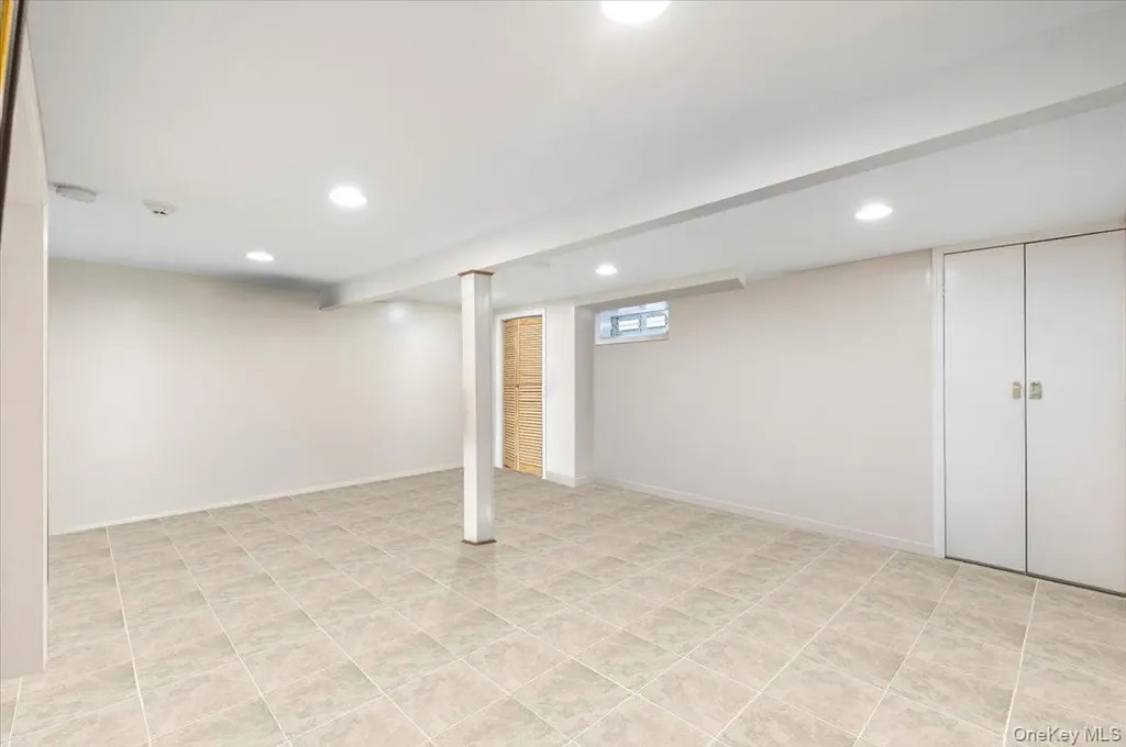 189 N Windhorst Avenue Bethpage NY 11714