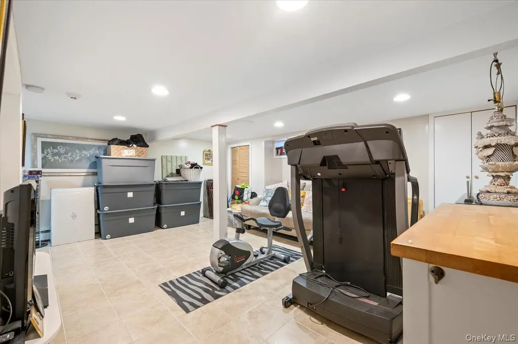 189 N Windhorst Avenue Bethpage NY 11714