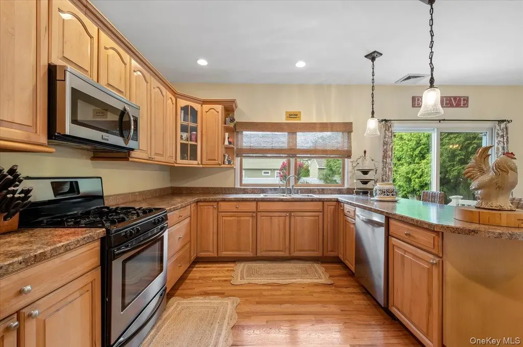 189 N Windhorst Avenue Bethpage NY 11714