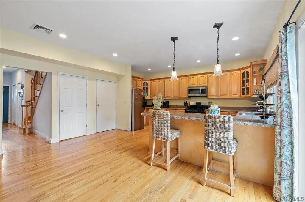 189 N Windhorst Avenue Bethpage NY 11714