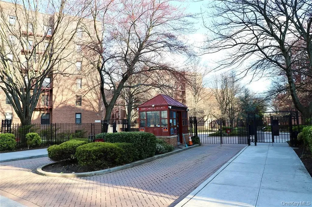 150-29 72nd Road Flushing NY 11367