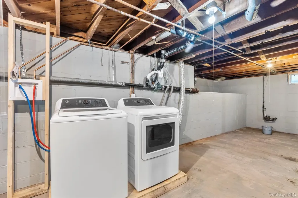 3 Bridge Road Setauket NY 11733
