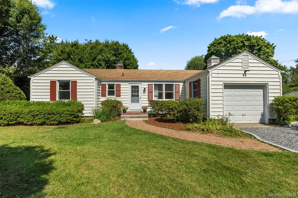 3 Bridge Road Setauket NY 11733