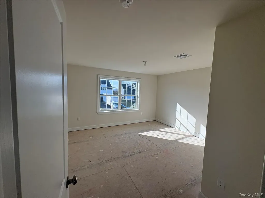 30 Dartmouth Drive Poughkeepsie NY 12603