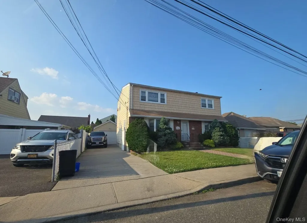 1314 Globe Avenue Elmont NY 11003