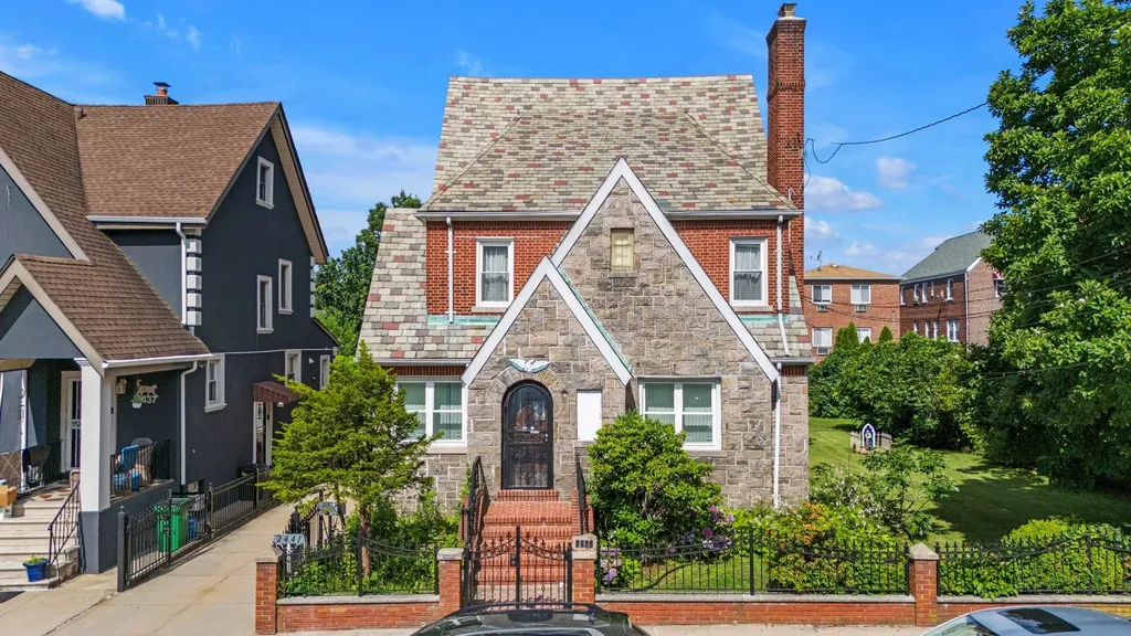 2441 Yates Avenue Bronx NY 10469