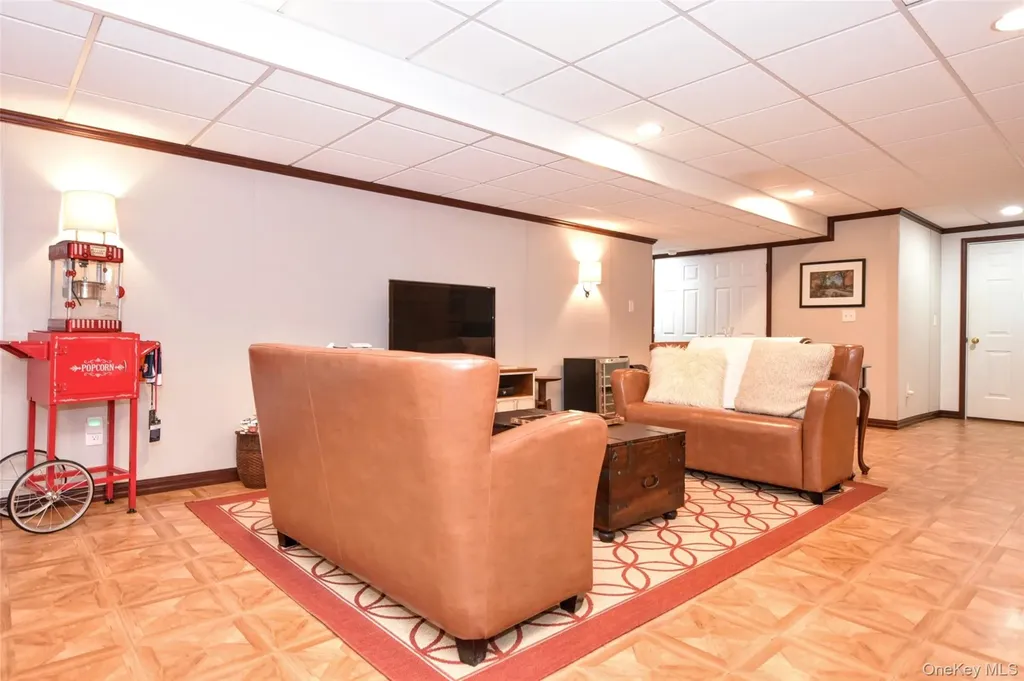 64 Cedar Drive Tuxedo Park NY 10987