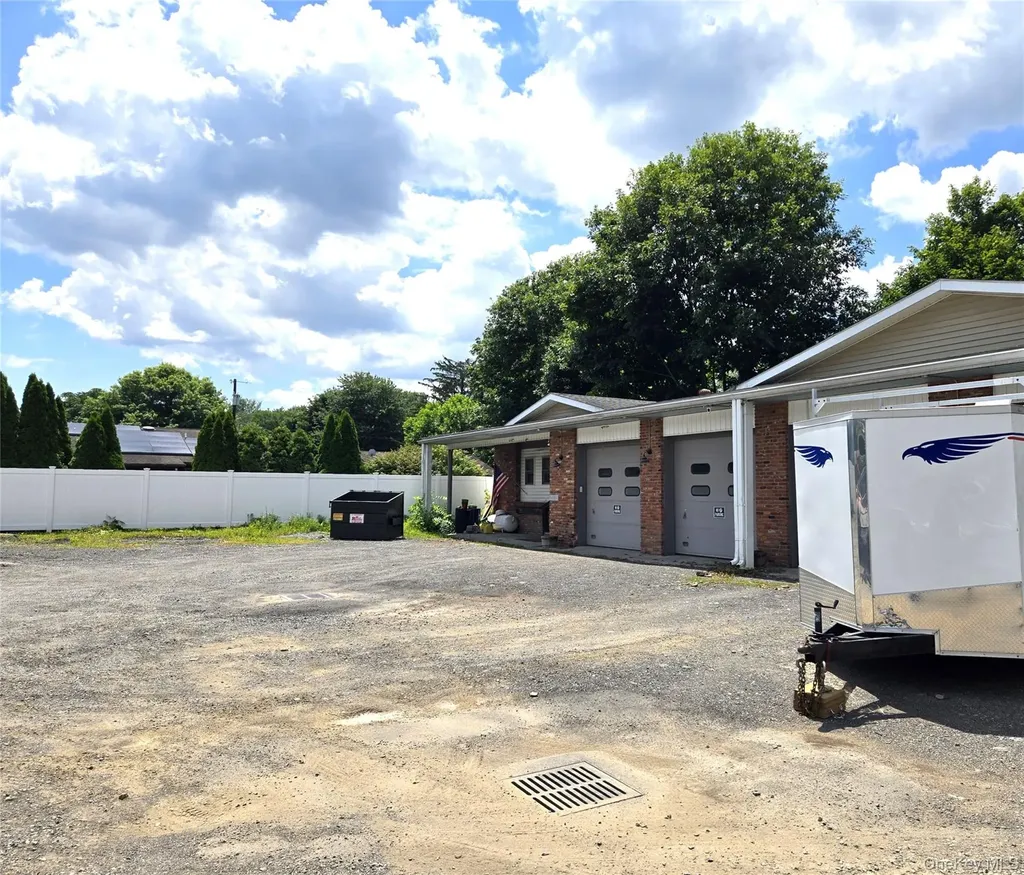 815-817 Violet Avenue Hyde Park NY 12538