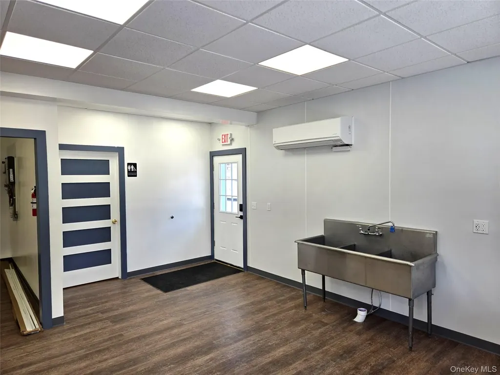 815-817 Violet Avenue Hyde Park NY 12538