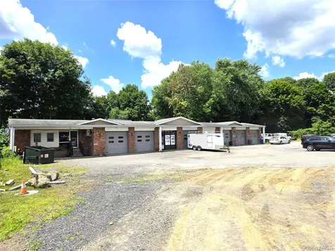 815-817 Violet Avenue Hyde Park NY 12538
