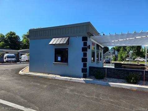 815-817 Violet Avenue Hyde Park NY 12538