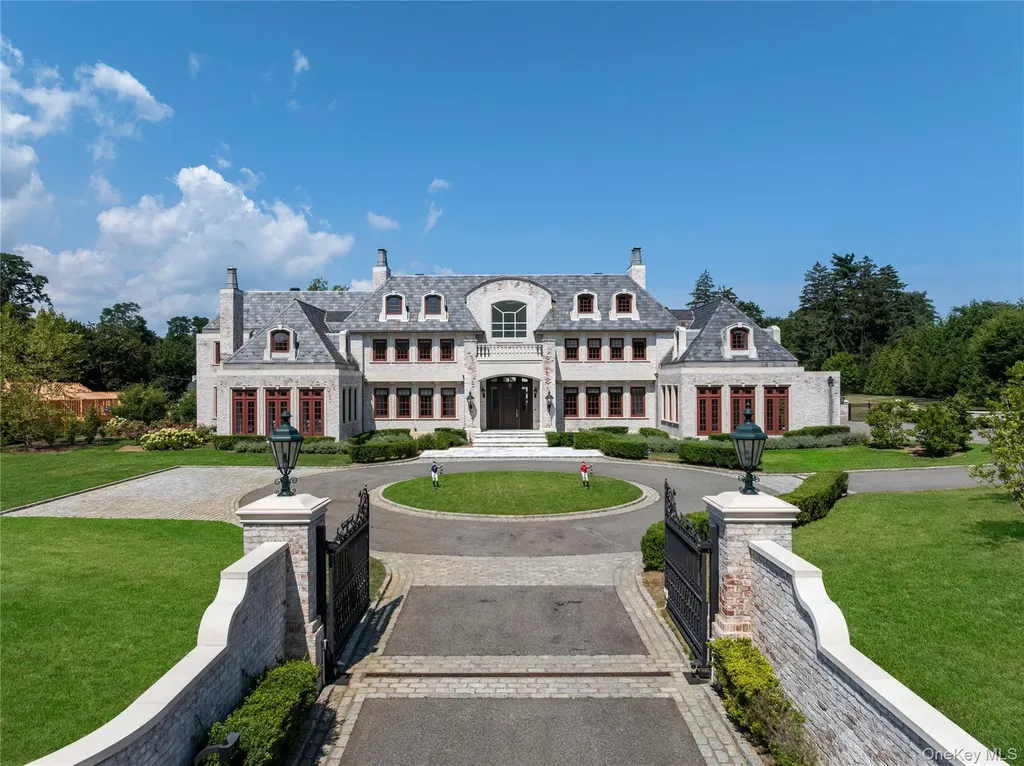9 Hicks Lane Sands Point NY 11050