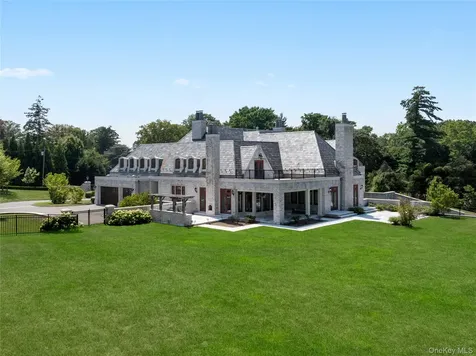 9 Hicks Lane Sands Point NY 11050