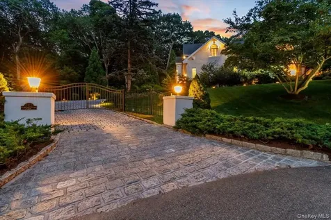 19 Kingdom Ridge Road Bedford NY 10506