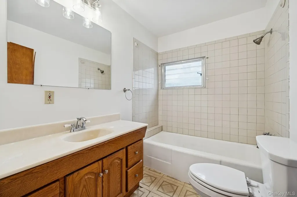 7 Mohin Park New Hampton NY 10958