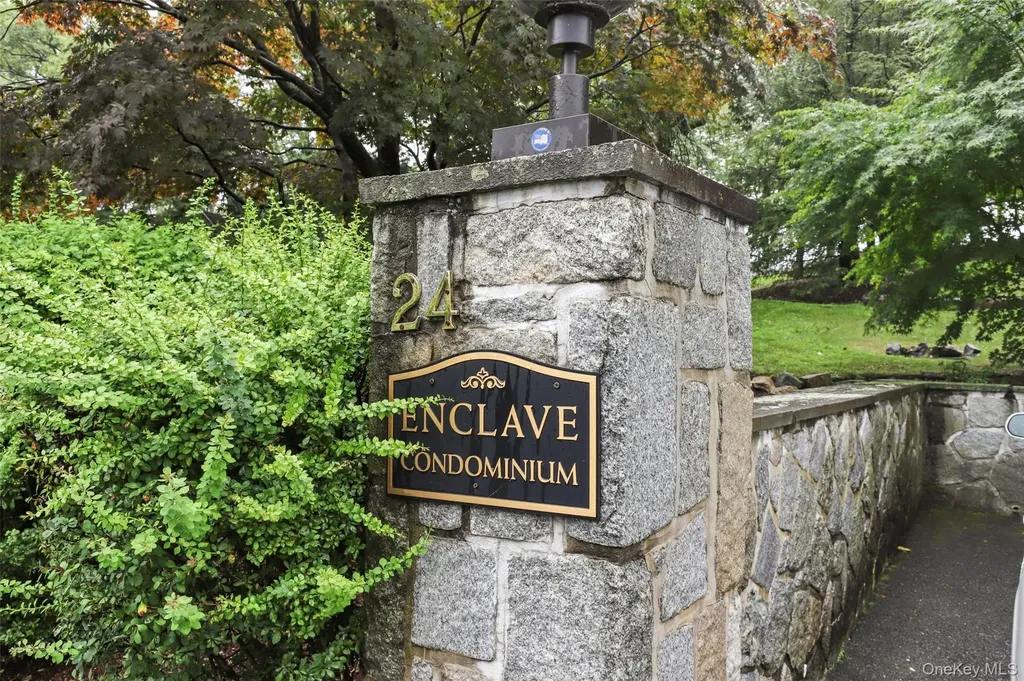 24 Ray Place Scarsdale NY 10583