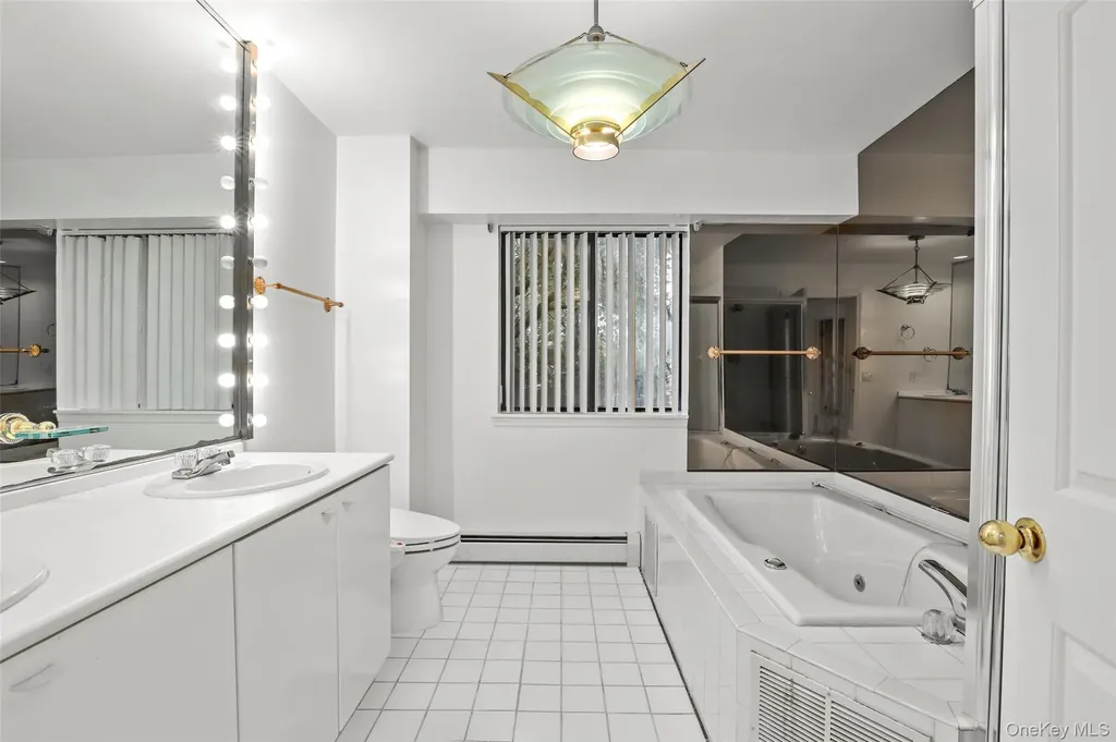 24 Ray Place Scarsdale NY 10583