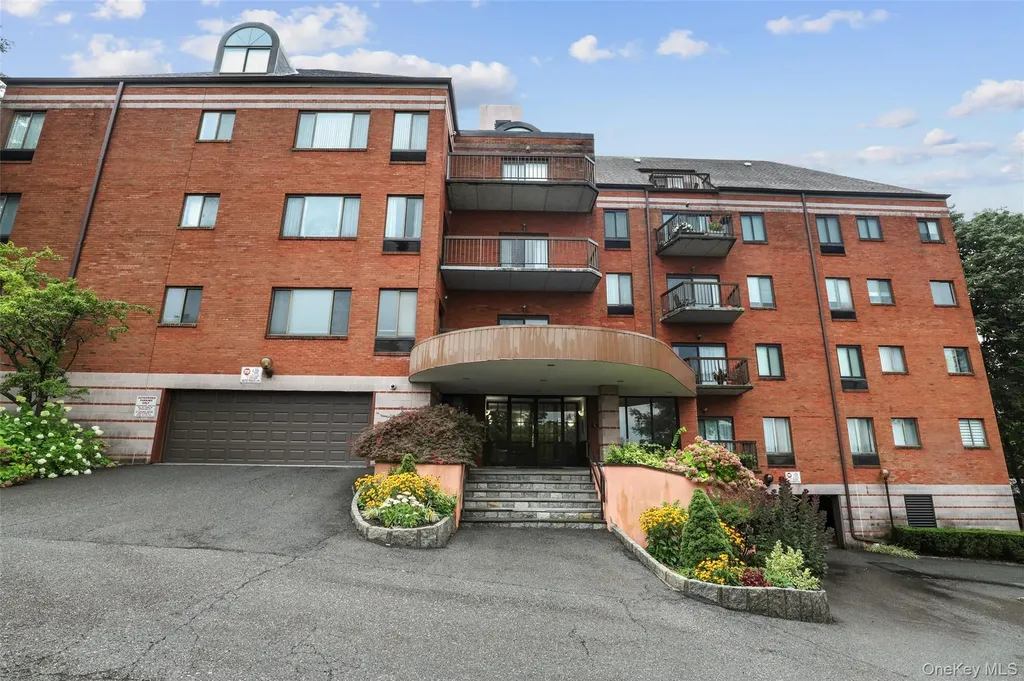 24 Ray Place Scarsdale NY 10583