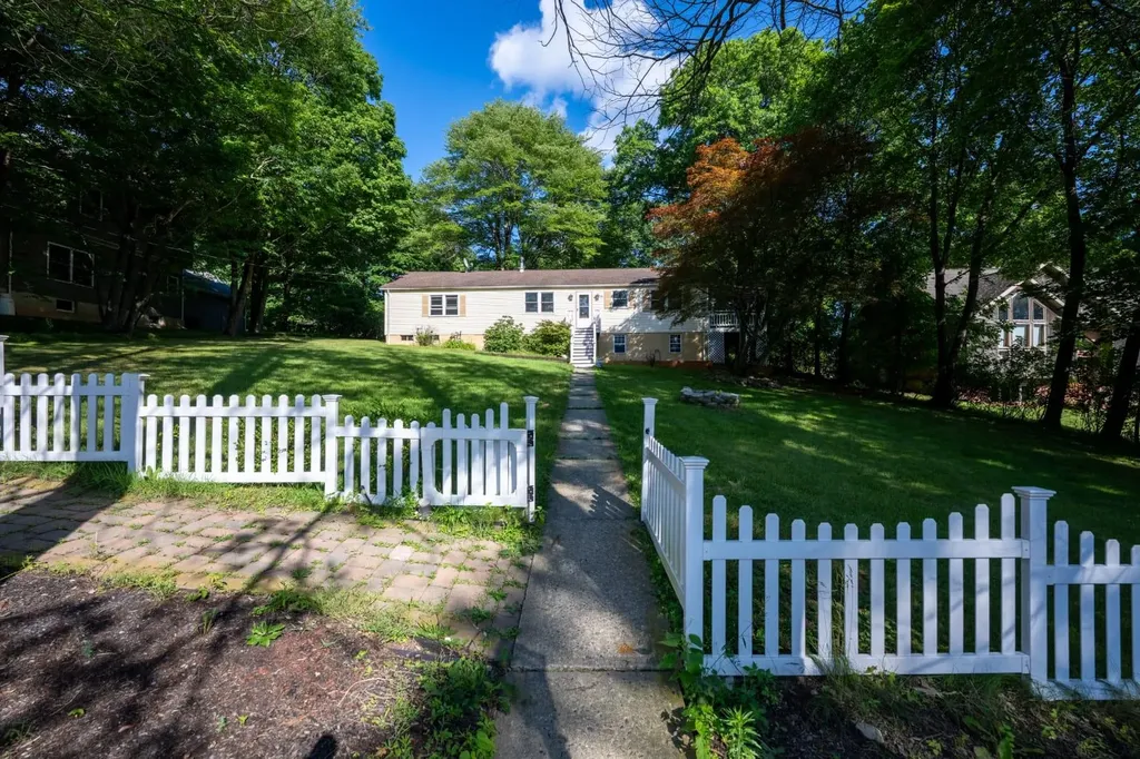 468 Hillside Road Monroe NY 10950