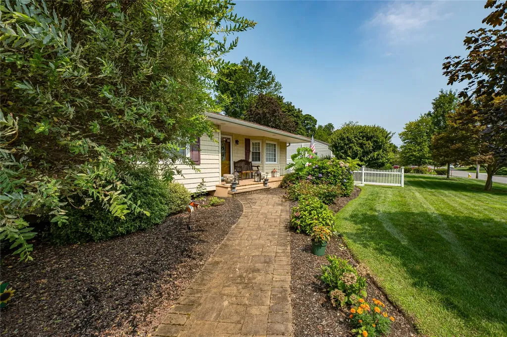 76 Burlington Boulevard Smithtown NY 11787