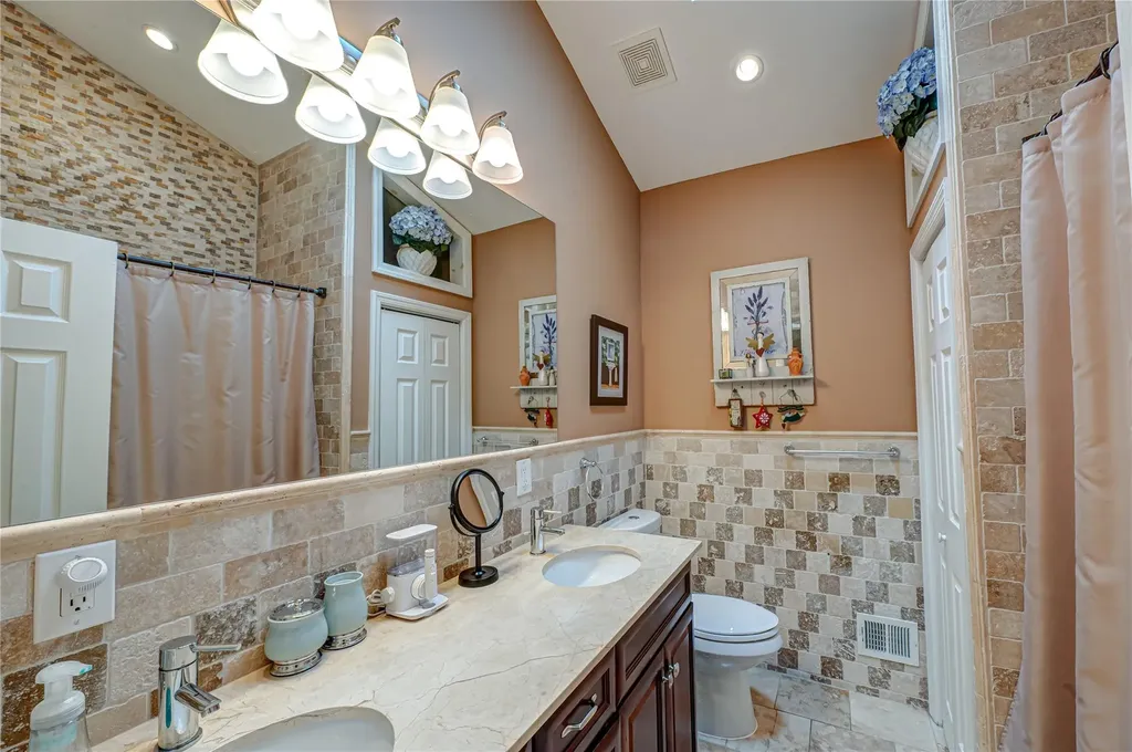 76 Burlington Boulevard Smithtown NY 11787