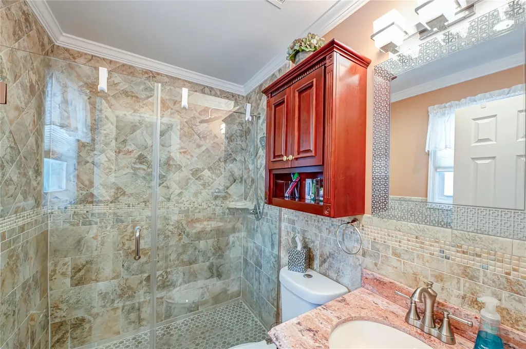 76 Burlington Boulevard Smithtown NY 11787