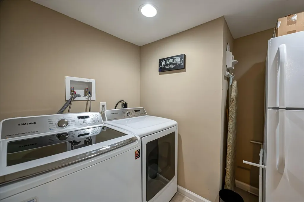 76 Burlington Boulevard Smithtown NY 11787
