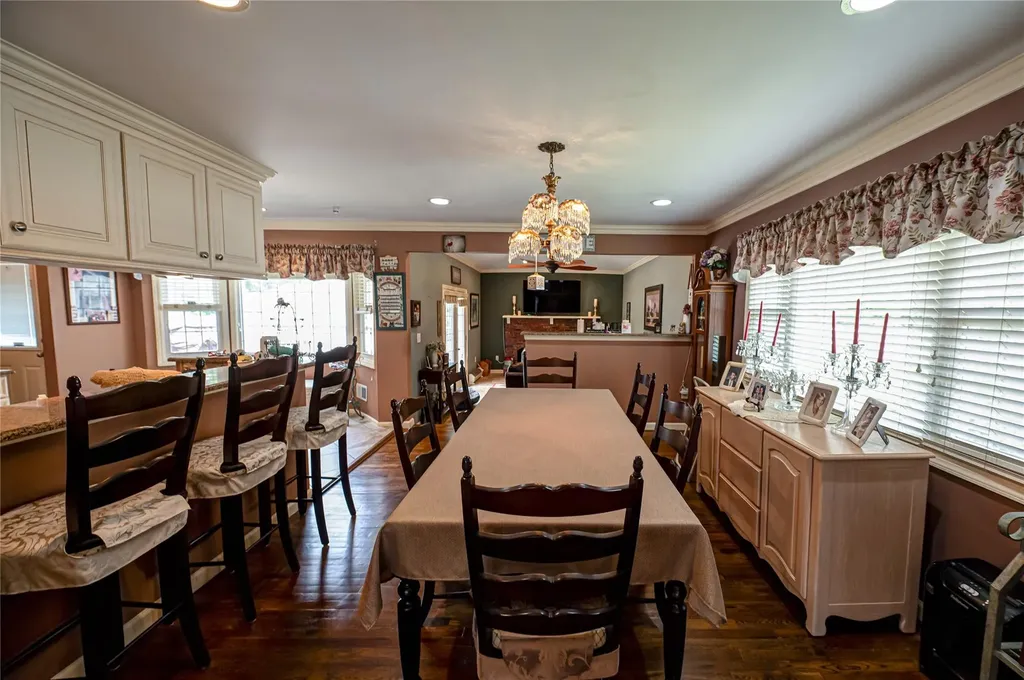 76 Burlington Boulevard Smithtown NY 11787