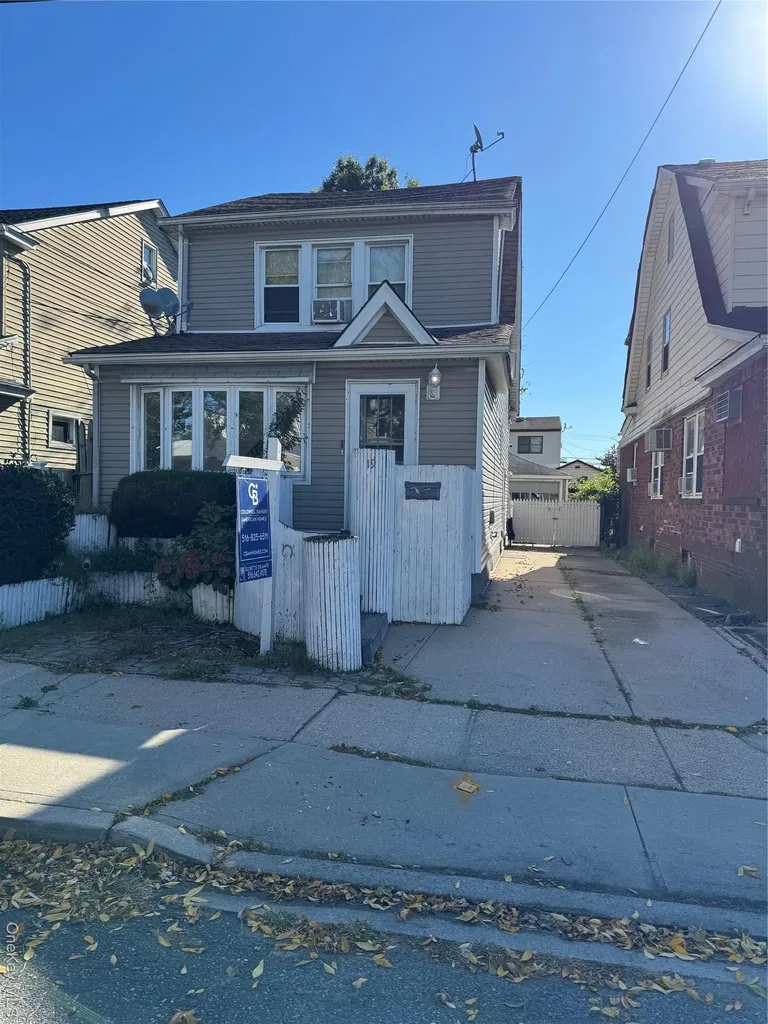 19 Jacob Street Elmont NY 11003