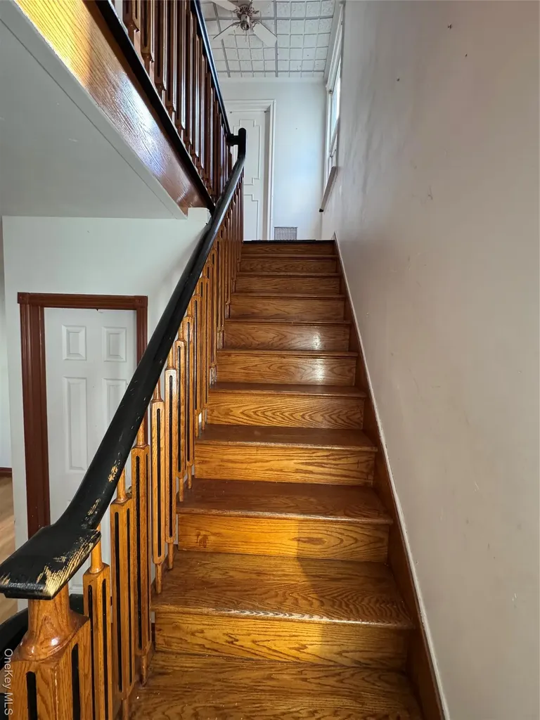 19 Jacob Street Elmont NY 11003