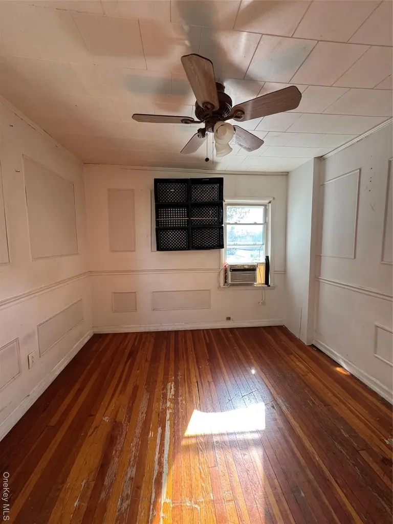 19 Jacob Street Elmont NY 11003