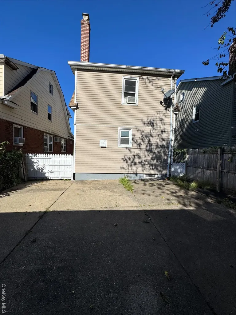 19 Jacob Street Elmont NY 11003