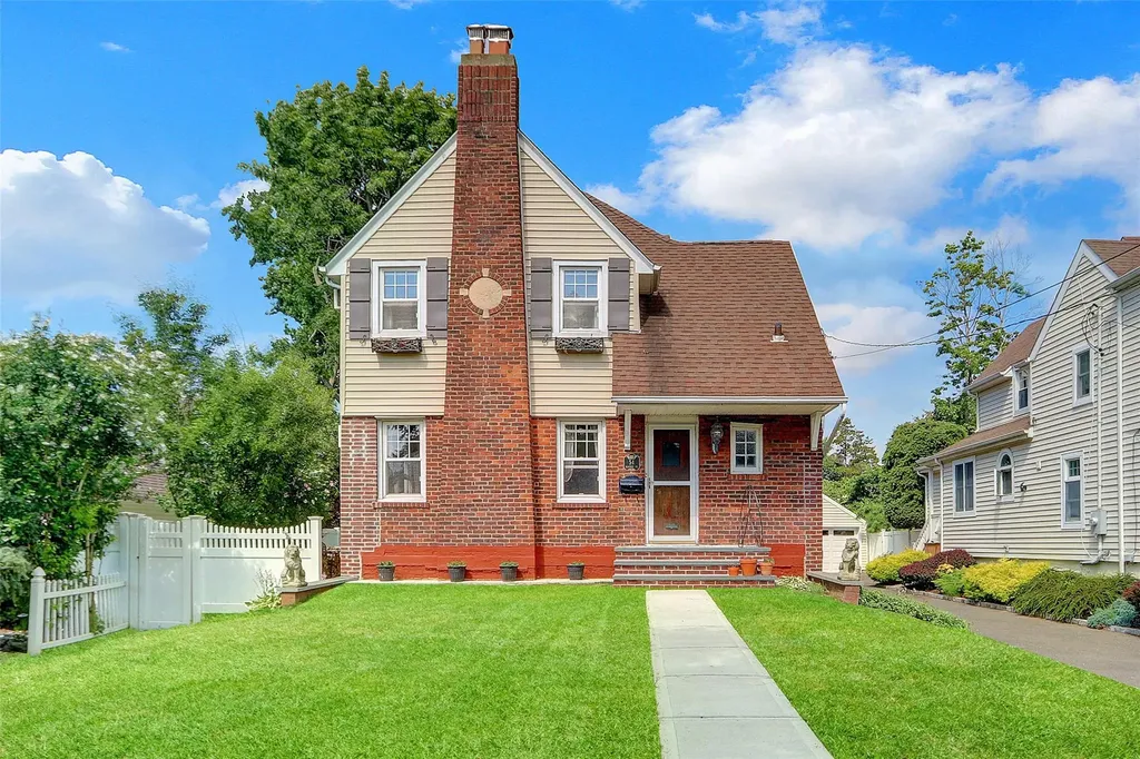 54 Beverly Road Merrick NY 11566