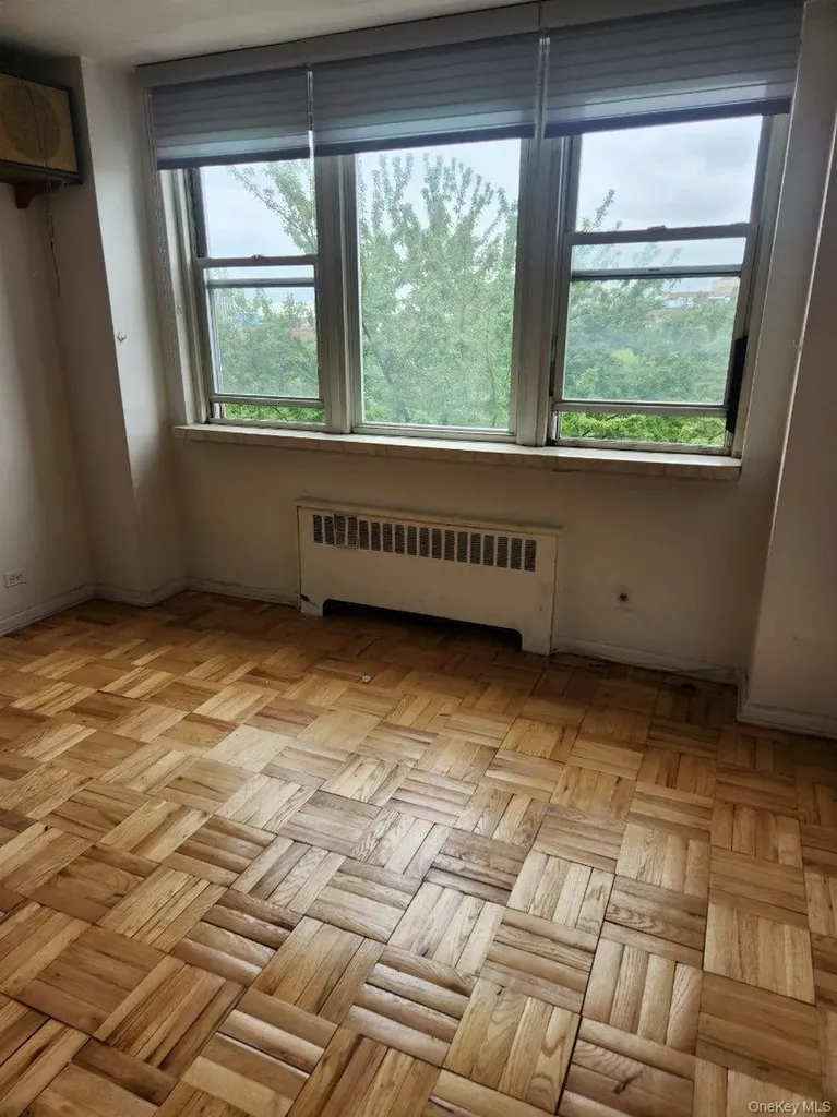 80 Knolls Crescent Bronx NY 10463
