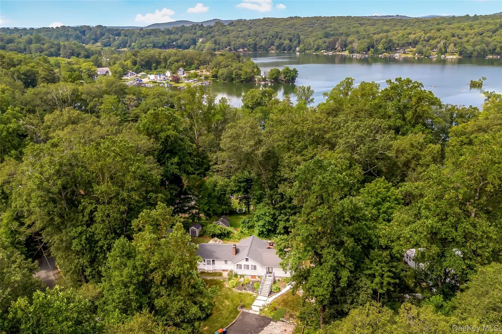 5 Cross Road Putnam Valley NY 10579